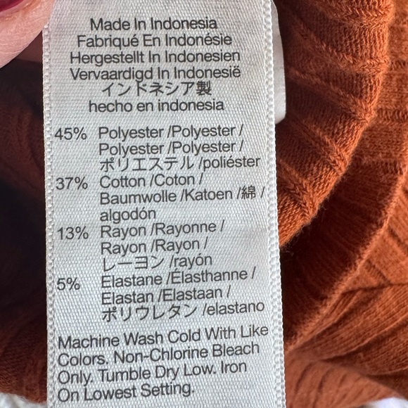 Madewell Rust Button-Down Ribbed Top - Picture 6 of 6